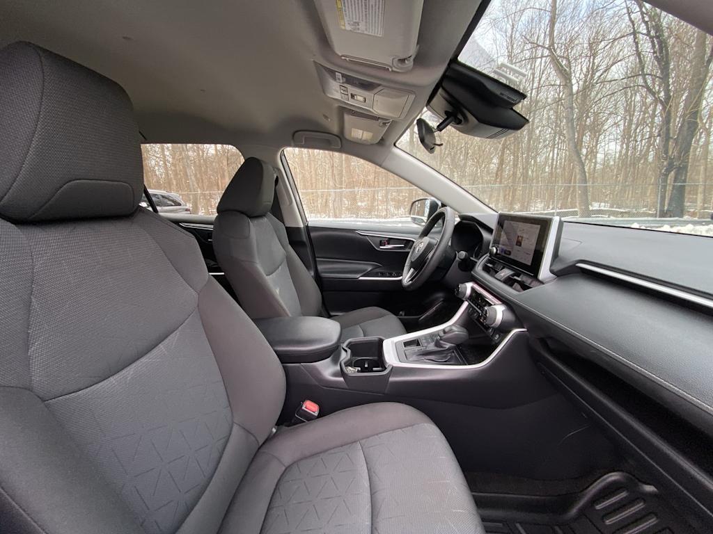 Thumbnail: 2024 Toyota RAV4 - 25