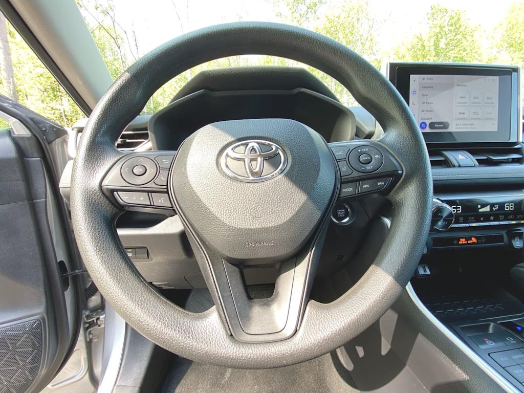 2024 Toyota RAV4 XLE 12