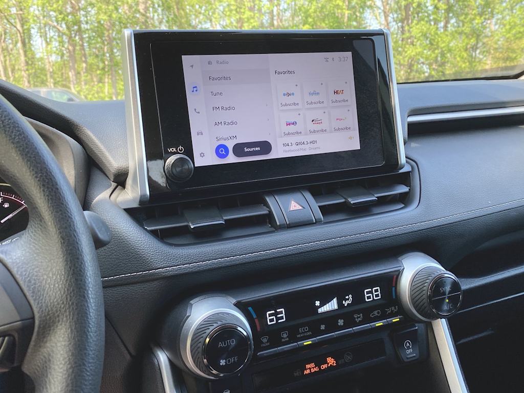 2024 Toyota RAV4 XLE 13