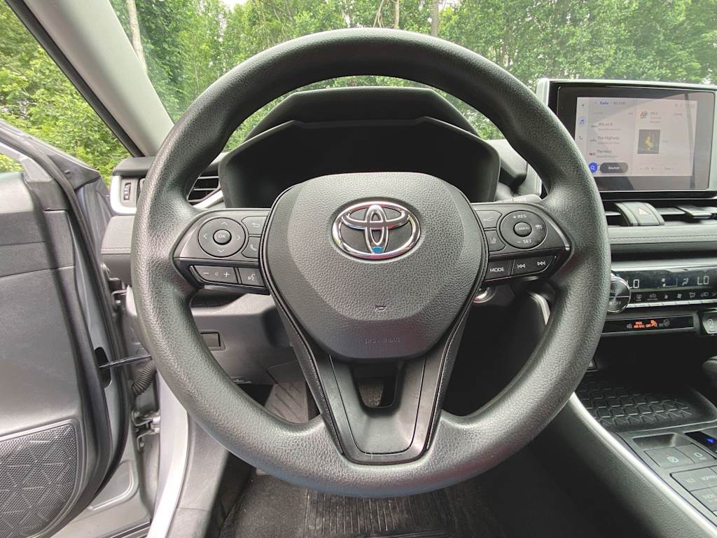 2024 Toyota RAV4 XLE 12