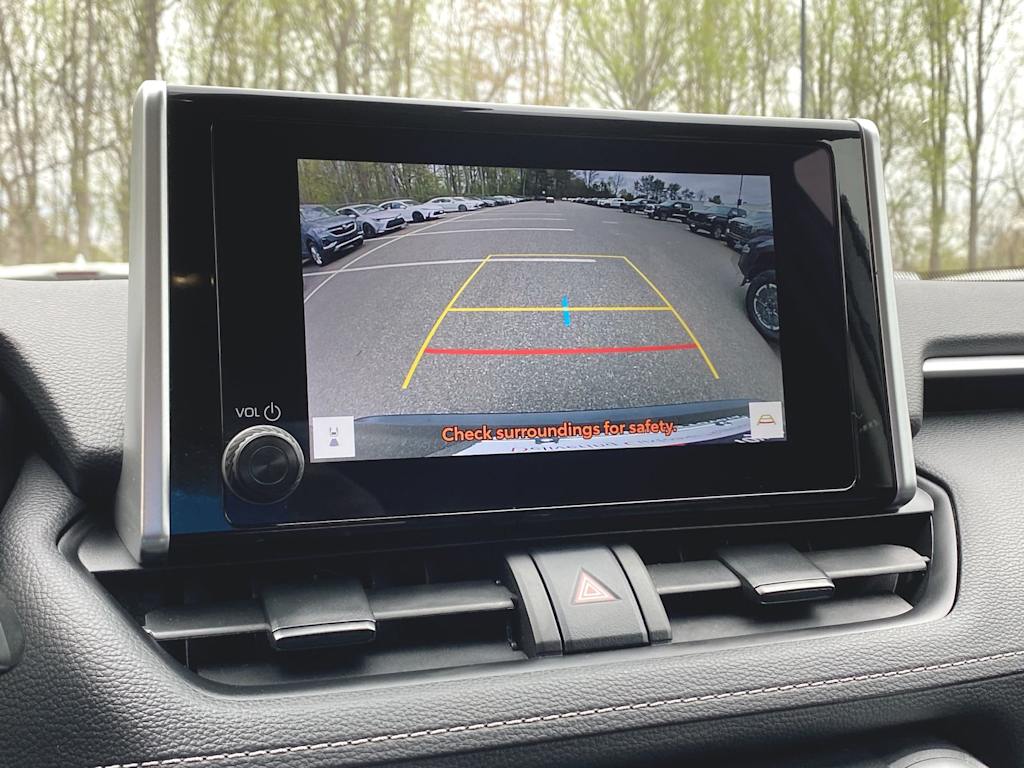2024 Toyota RAV4 XLE 28