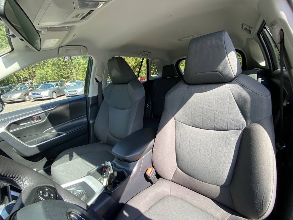 Thumbnail: 2024 Toyota RAV4 - 9