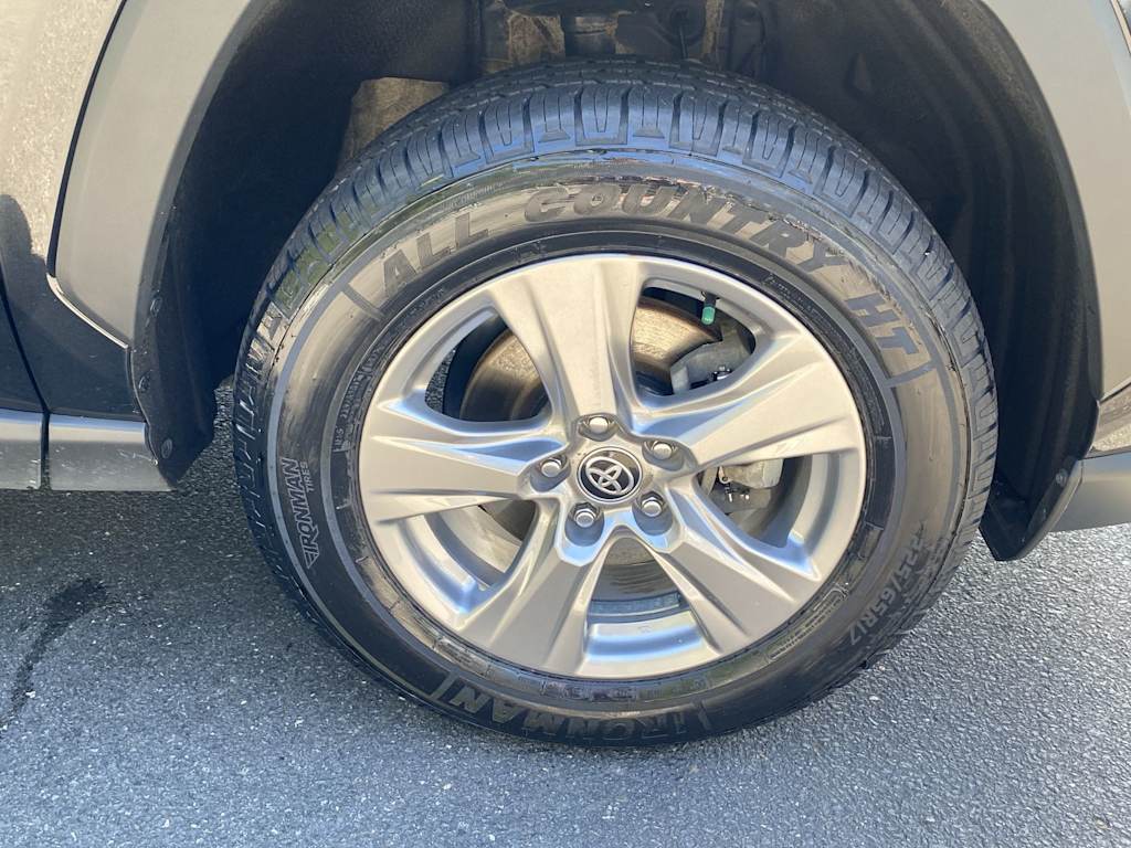 Thumbnail: 2024 Toyota RAV4 - 23