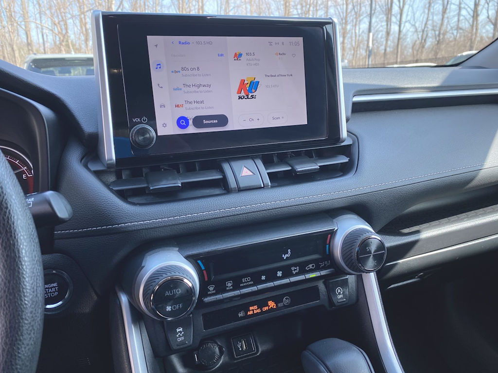 2023 Toyota RAV4 XLE 11