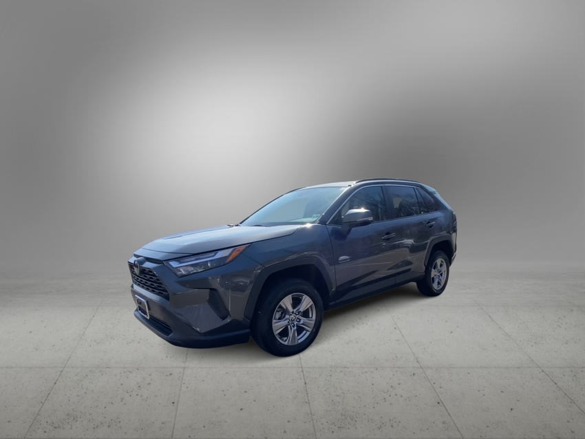 2023 Toyota RAV4 XLE 16