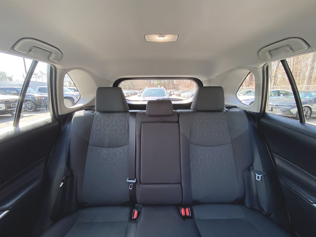 2023 Toyota RAV4 XLE 28