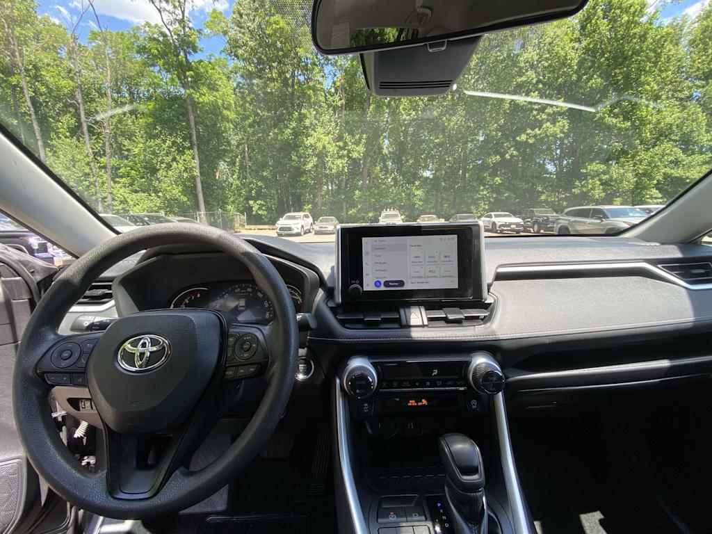 Thumbnail: 2025 Toyota RAV4 - 2