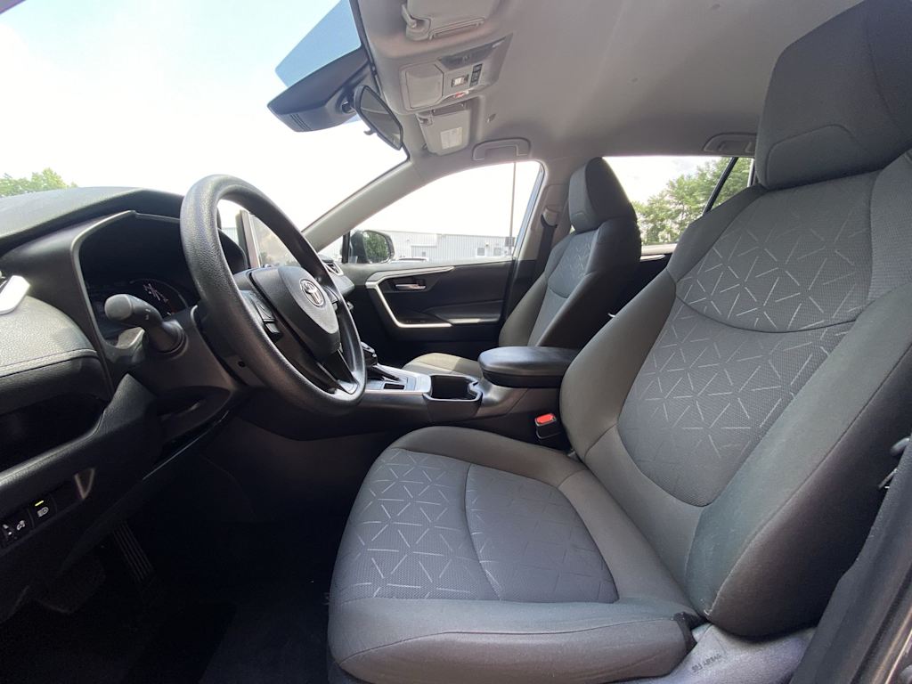 Thumbnail: 2025 Toyota RAV4 - 10