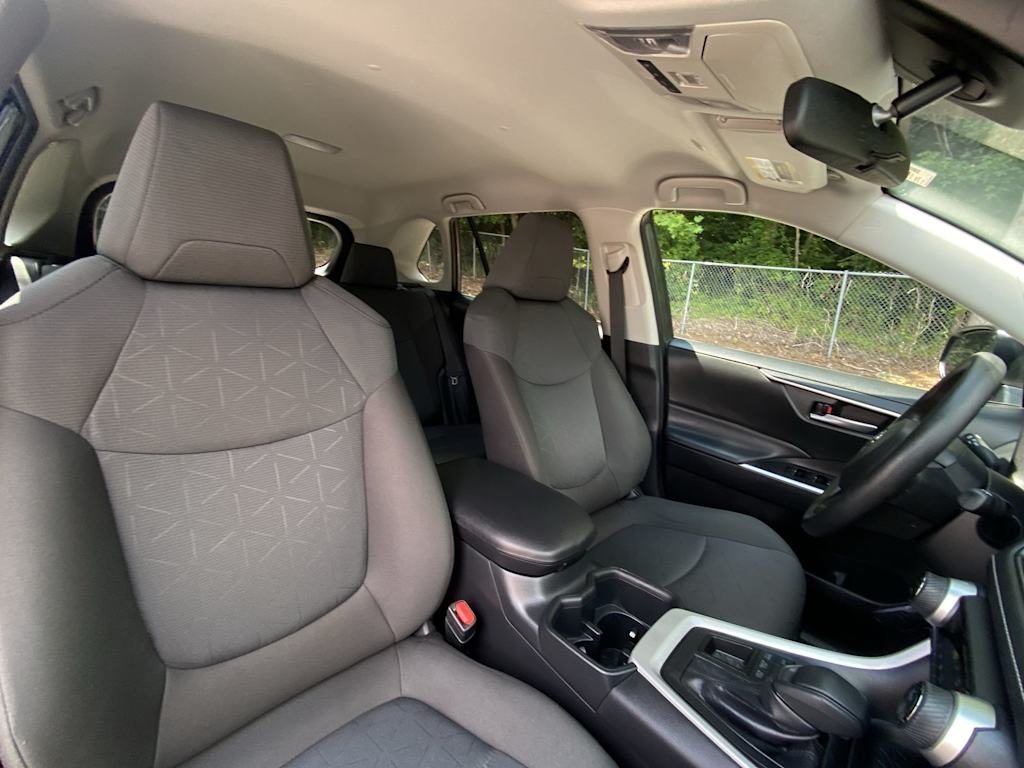 Thumbnail: 2025 Toyota RAV4 - 31
