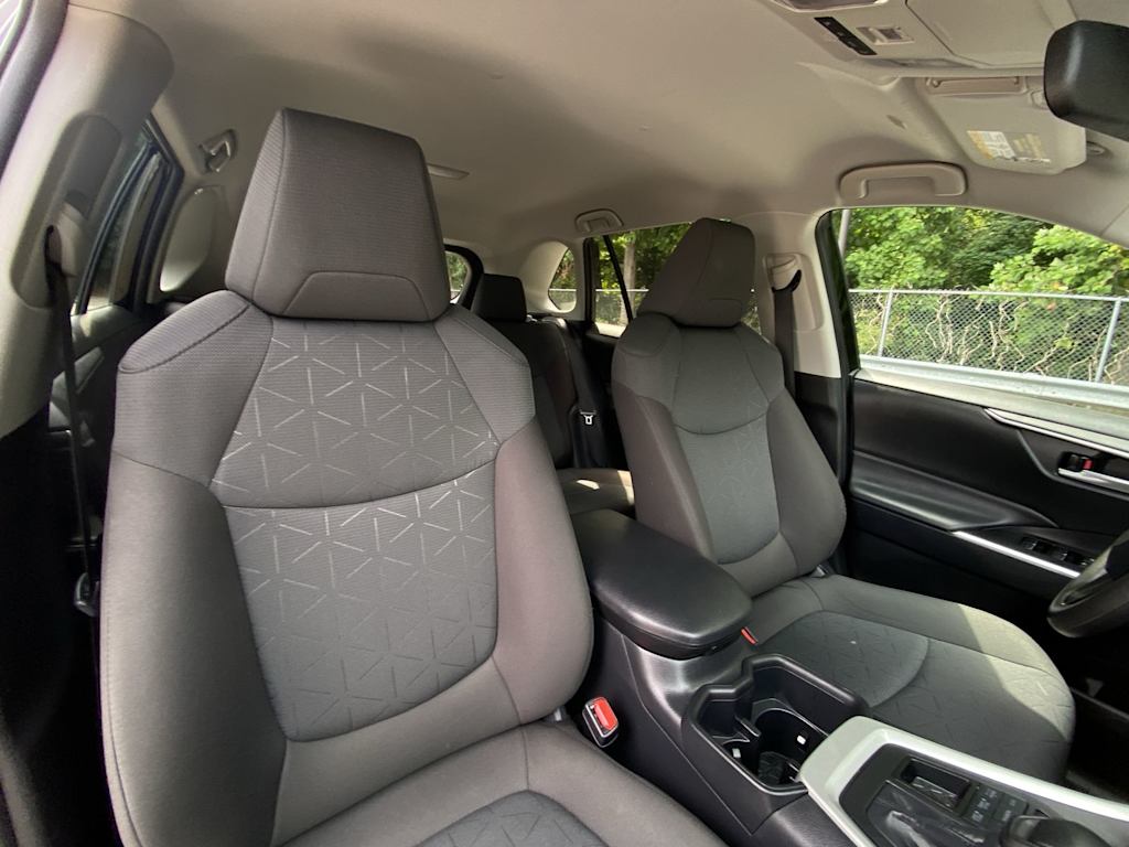 Thumbnail: 2025 Toyota RAV4 - 31