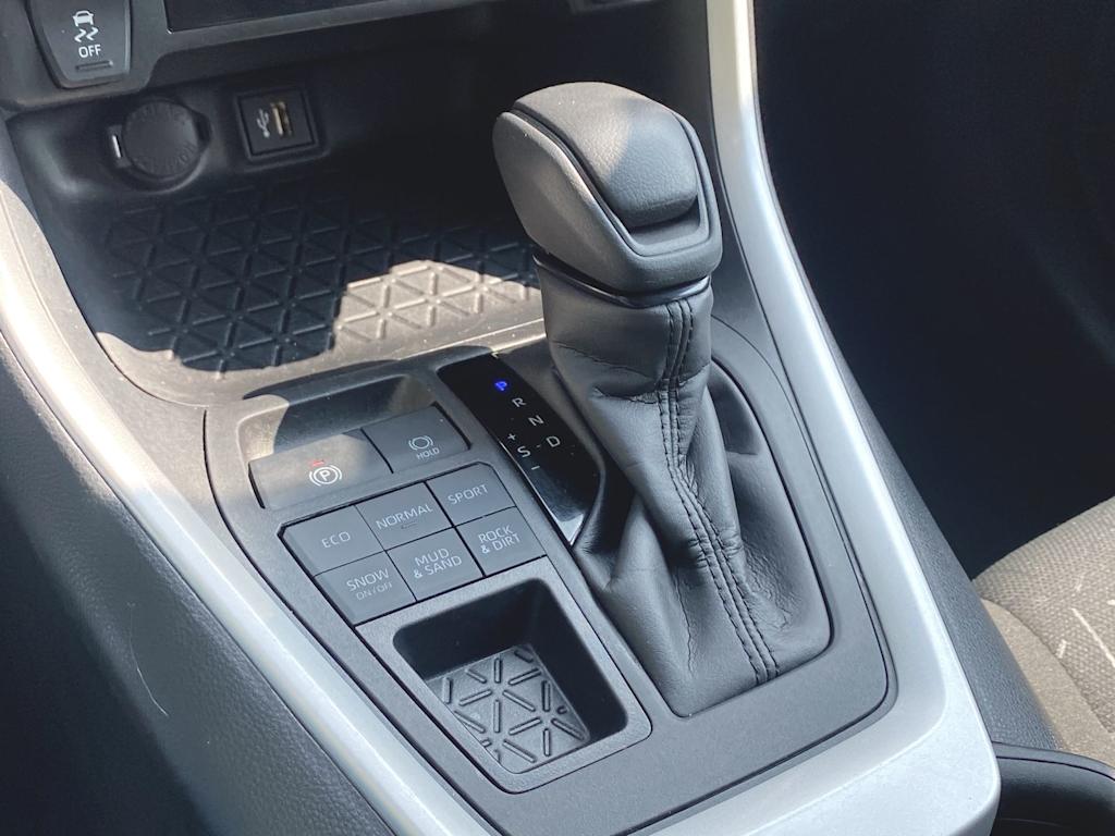 2024 Toyota RAV4 XLE 13
