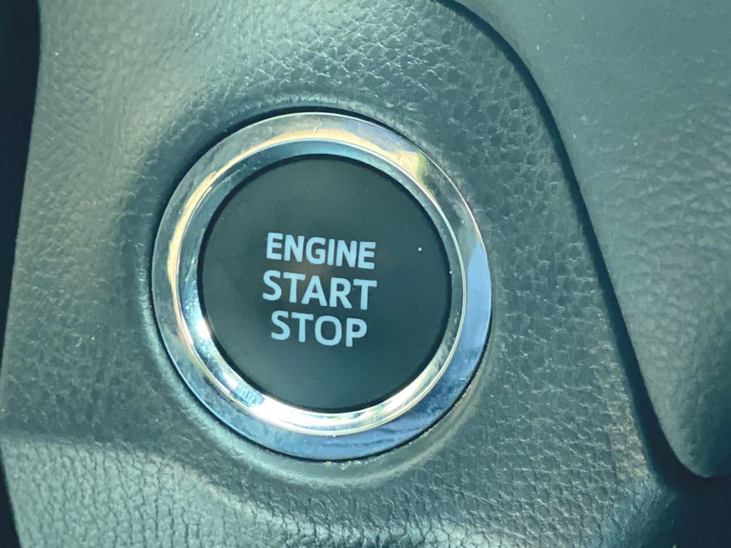 2024 Toyota RAV4 XLE 30