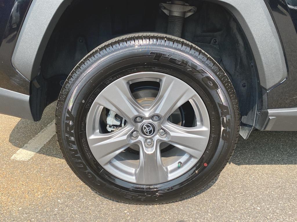 2024 Toyota RAV4 XLE 22