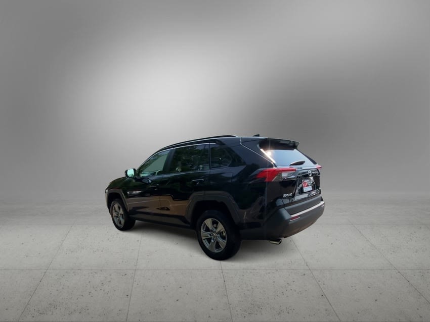 2024 Toyota RAV4 XLE 19