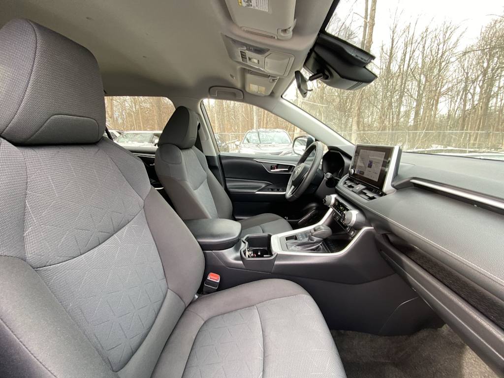 Thumbnail: 2024 Toyota RAV4 - 25