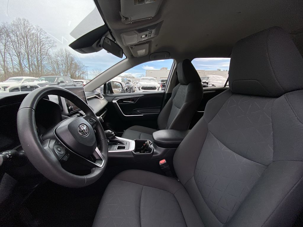 Thumbnail: 2024 Toyota RAV4 - 10