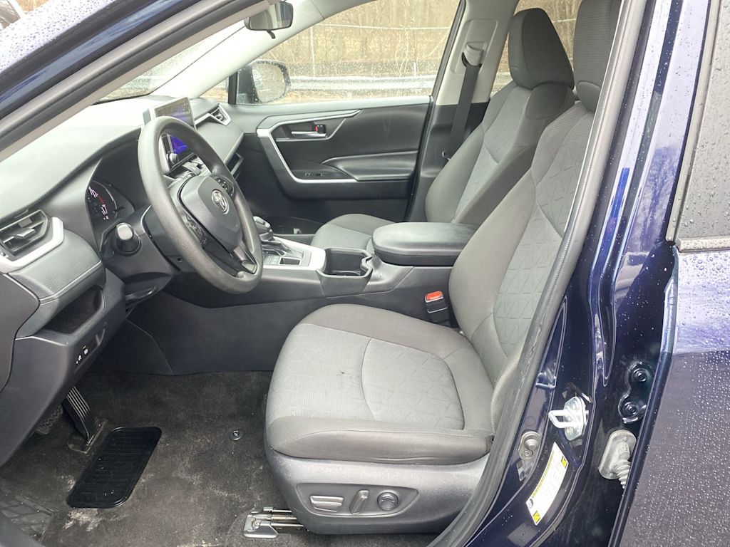 Thumbnail: 2024 Toyota RAV4 - 9