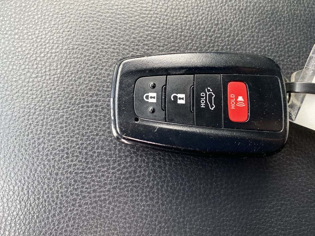 Thumbnail: 2025 Toyota RAV4 - 31