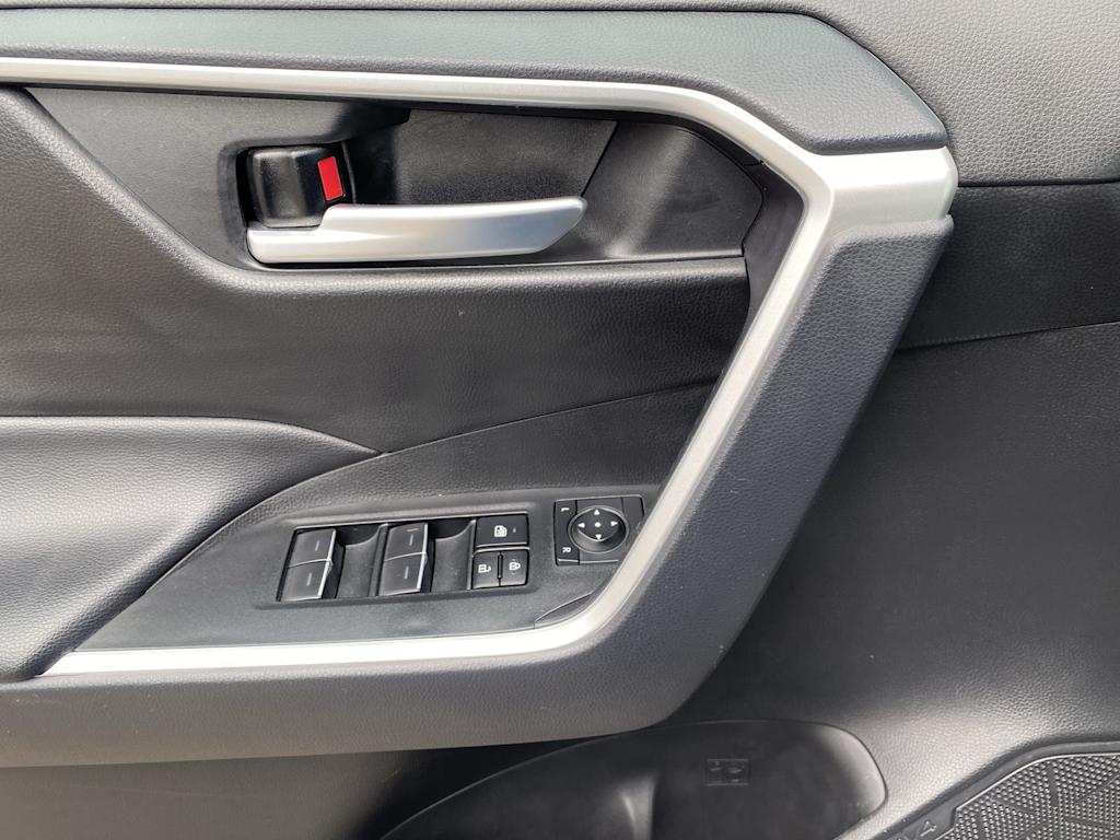 Thumbnail: 2025 Toyota RAV4 - 23