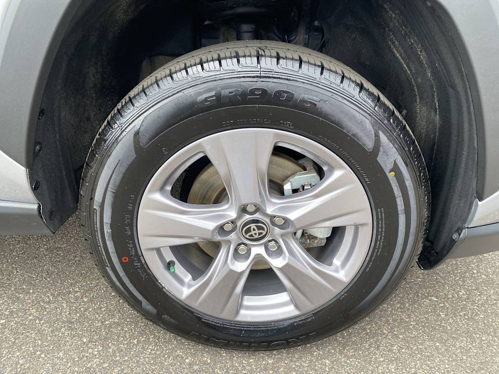 Thumbnail: 2025 Toyota RAV4 - 21