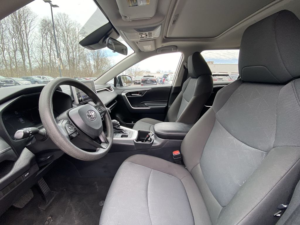 Thumbnail: 2025 Toyota RAV4 - 8