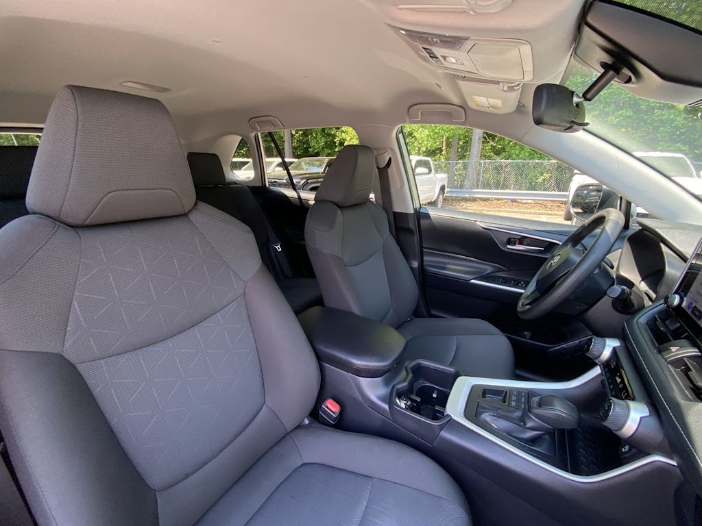 Thumbnail: 2025 Toyota RAV4 - 27