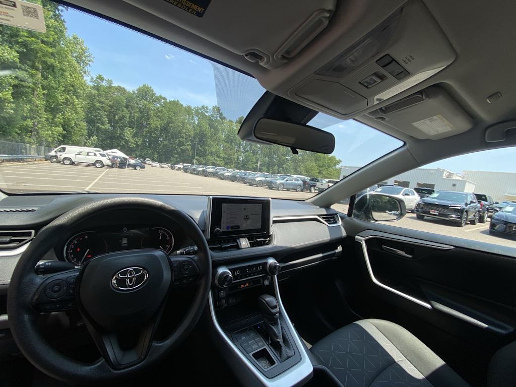 Thumbnail: 2025 Toyota RAV4 - 8