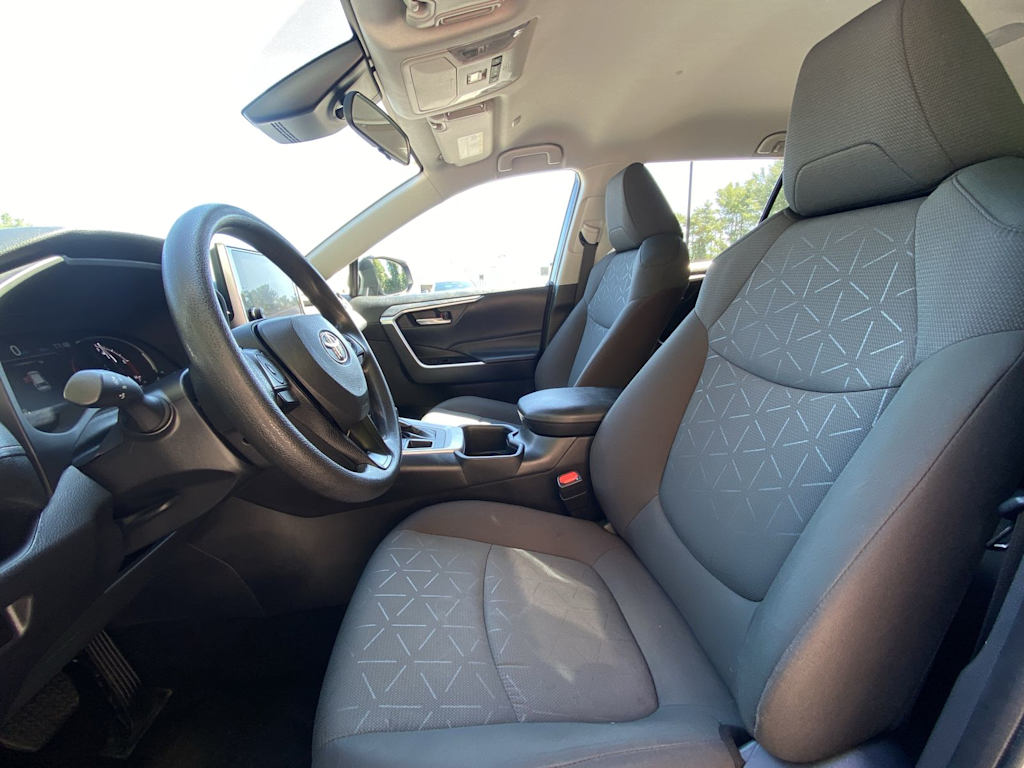 Thumbnail: 2025 Toyota RAV4 - 10