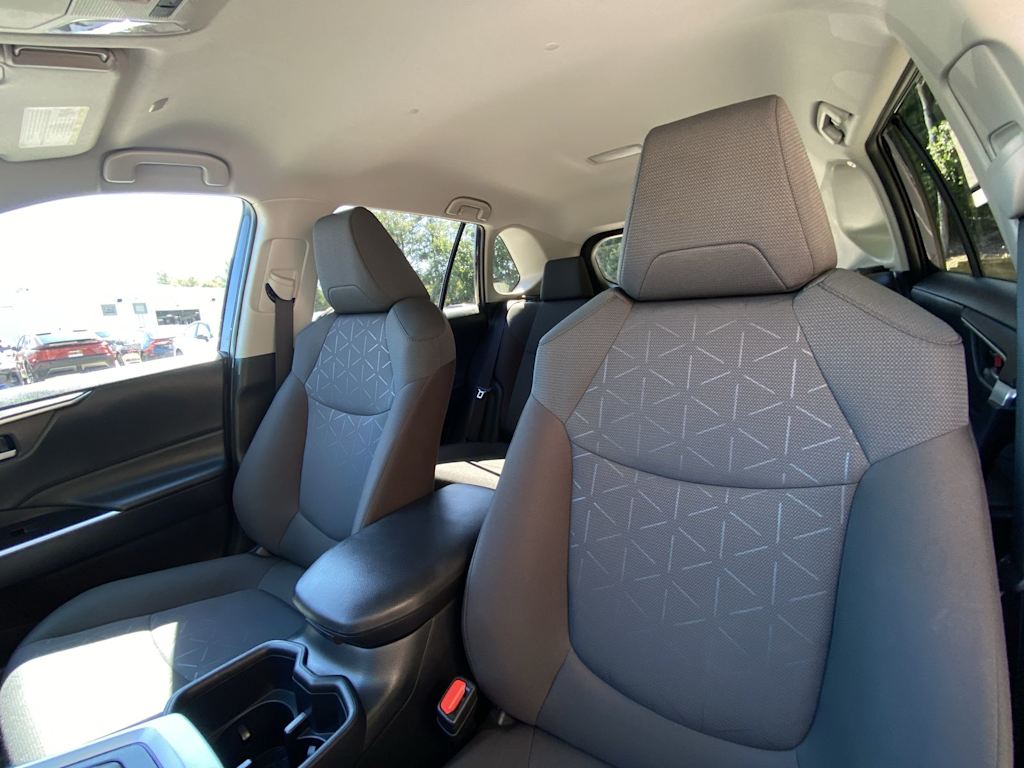 Thumbnail: 2025 Toyota RAV4 - 11