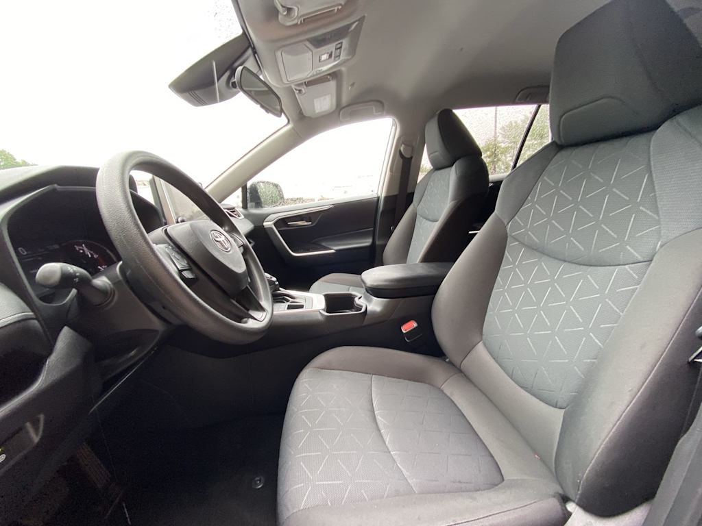Thumbnail: 2025 Toyota RAV4 - 8