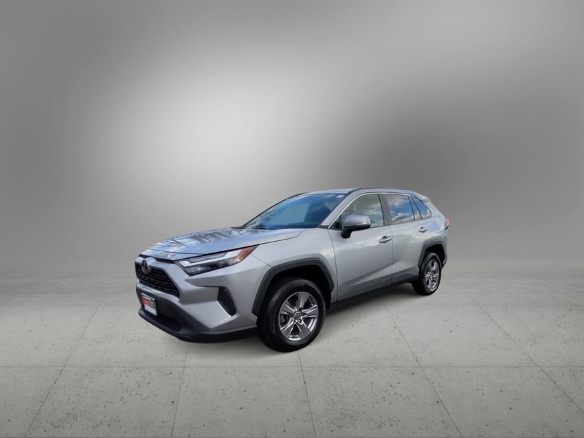 2022 Toyota RAV4 XLE 6