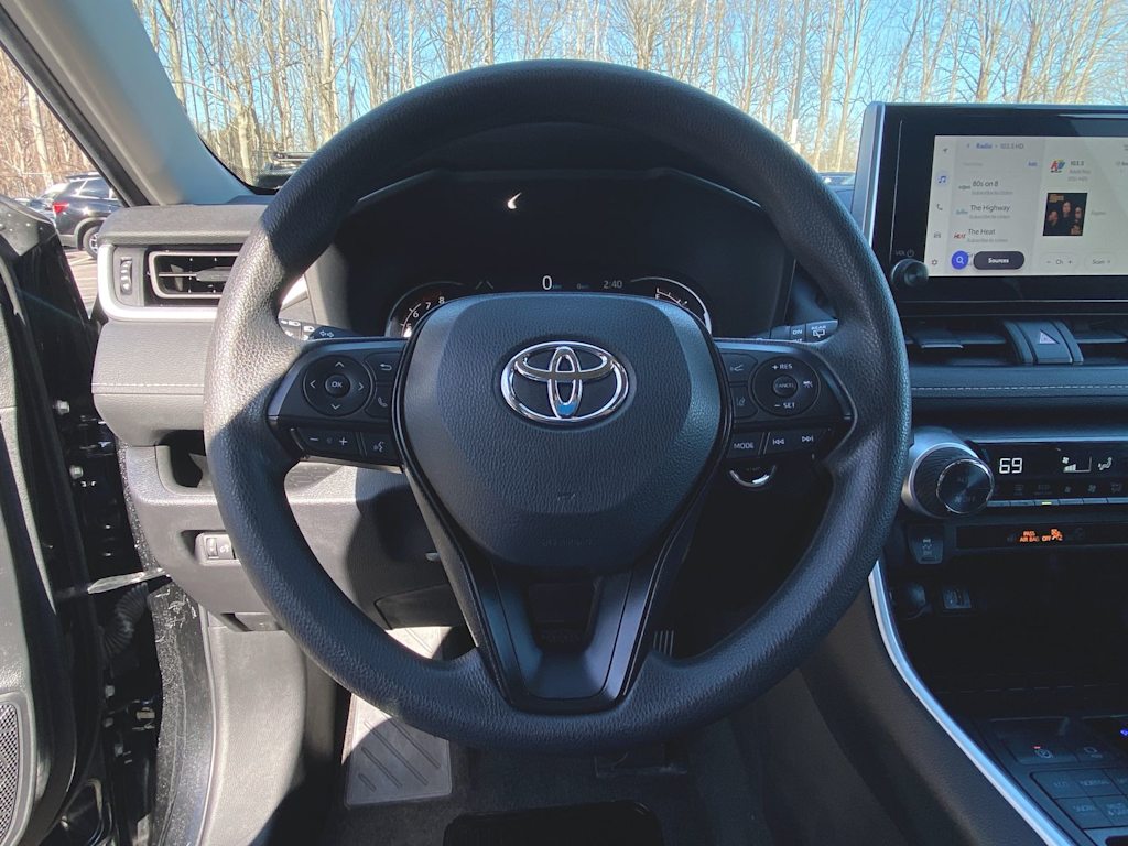 2023 Toyota RAV4 XLE 11