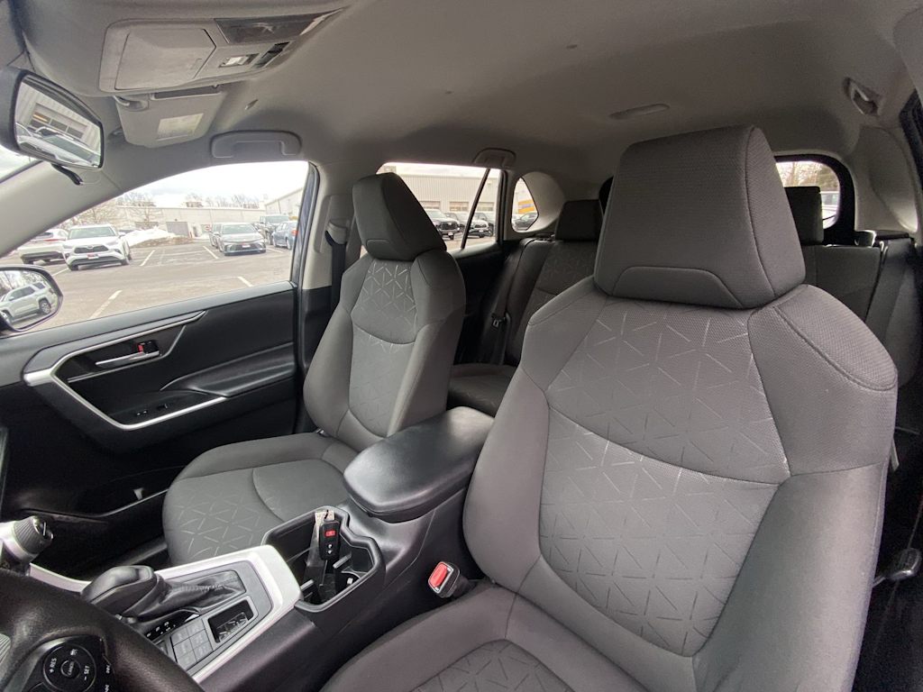 Thumbnail: 2024 Toyota RAV4 - 10