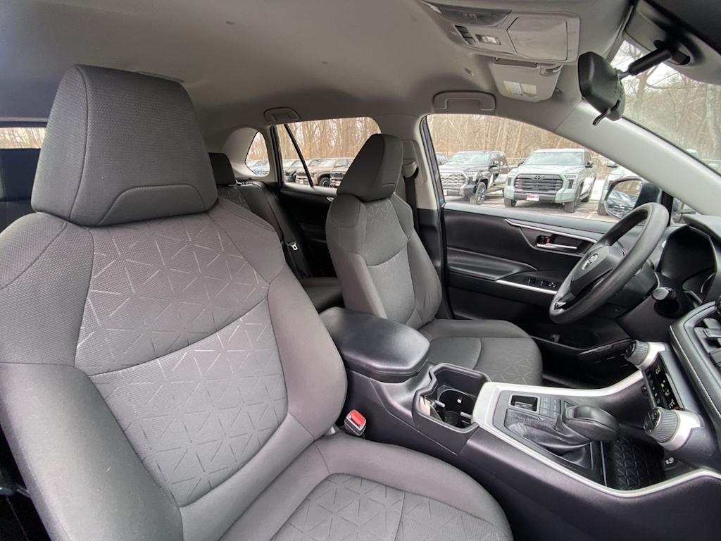 Thumbnail: 2024 Toyota RAV4 - 27