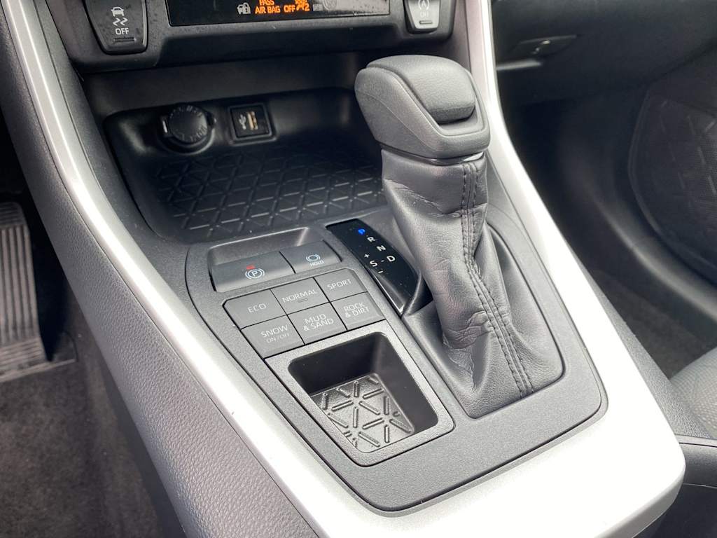 Thumbnail: 2025 Toyota RAV4 - 14