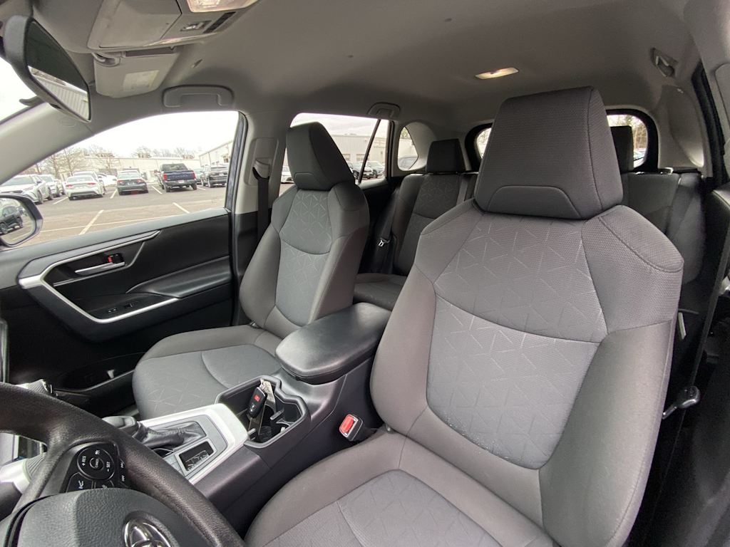 Thumbnail: 2025 Toyota RAV4 - 10