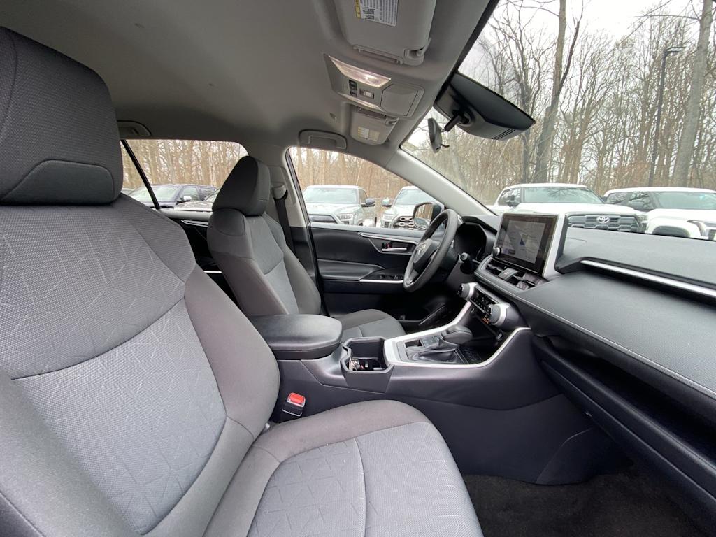 Thumbnail: 2025 Toyota RAV4 - 28