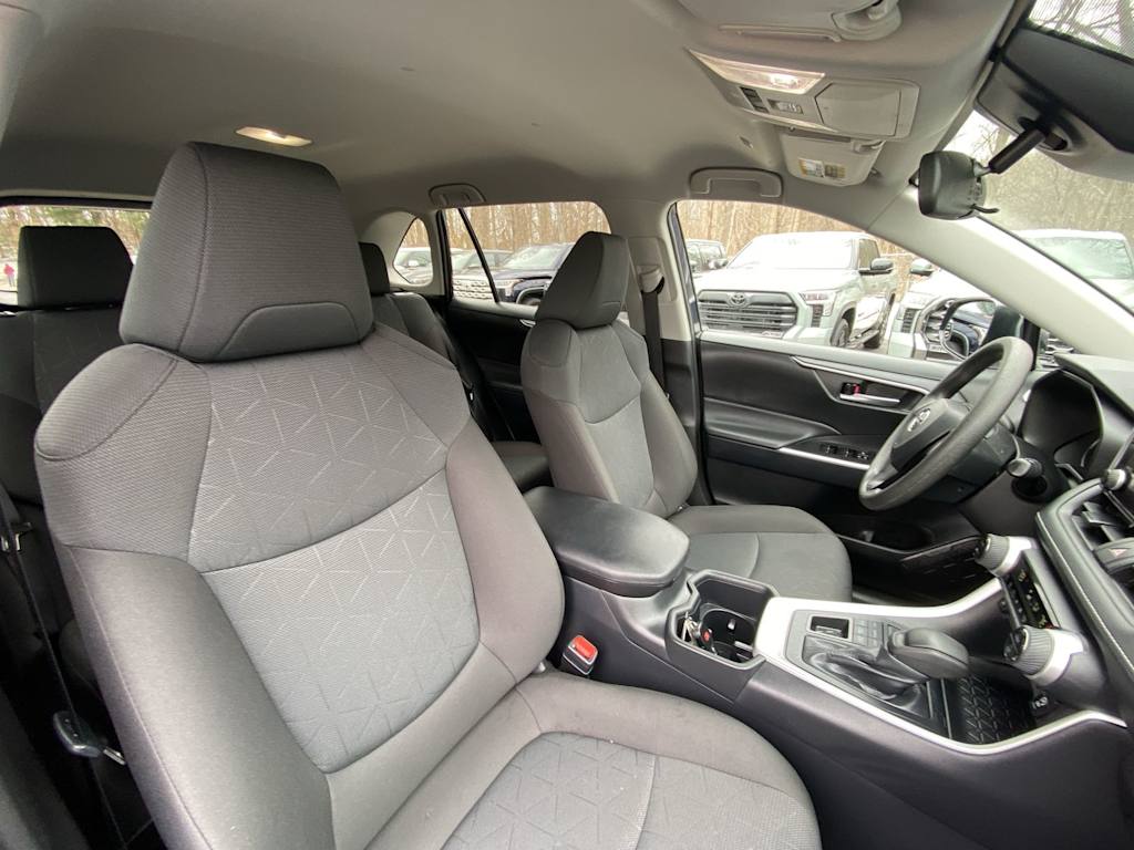 Thumbnail: 2025 Toyota RAV4 - 29