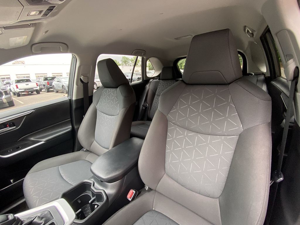 Thumbnail: 2025 Toyota RAV4 - 10