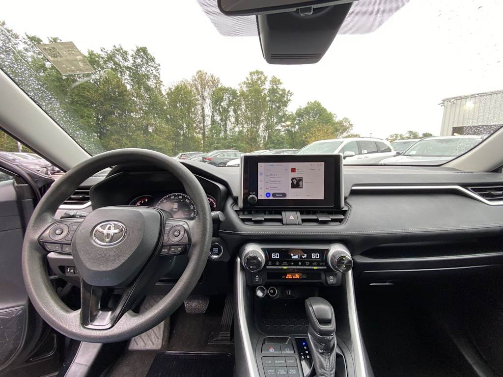 Thumbnail: 2024 Toyota RAV4 - 2