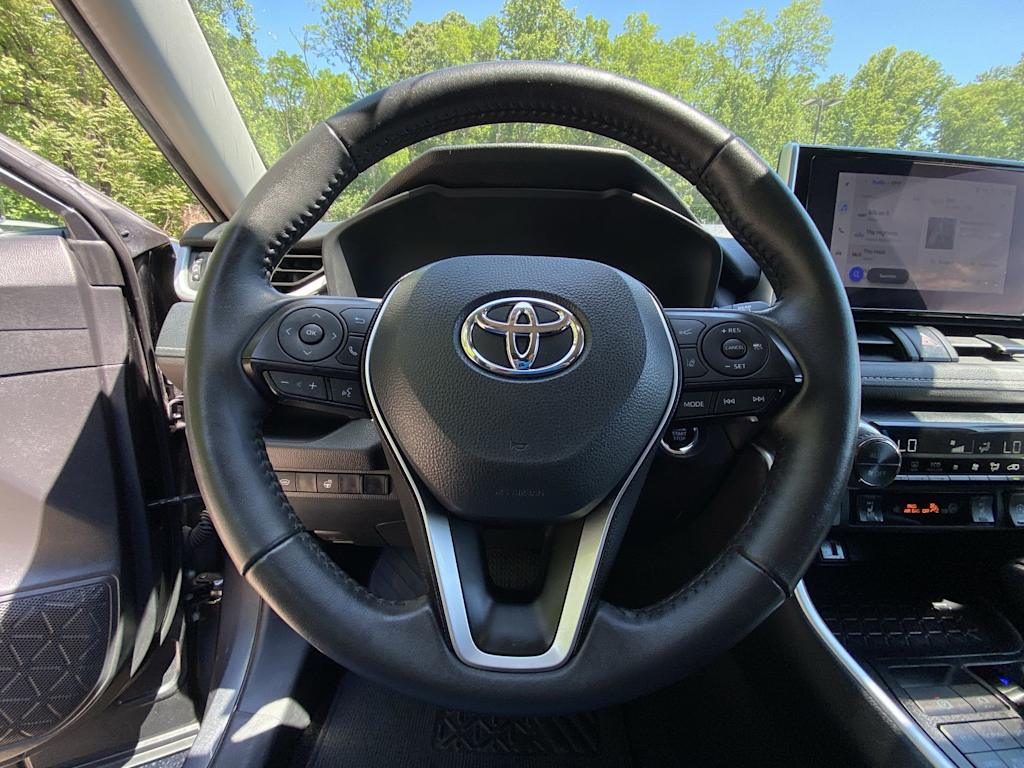 Thumbnail: 2024 Toyota RAV4 - 9