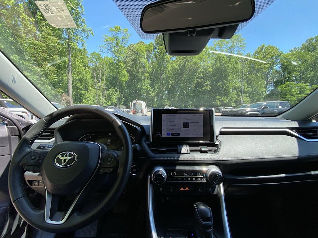 Thumbnail: 2024 Toyota RAV4 - 2