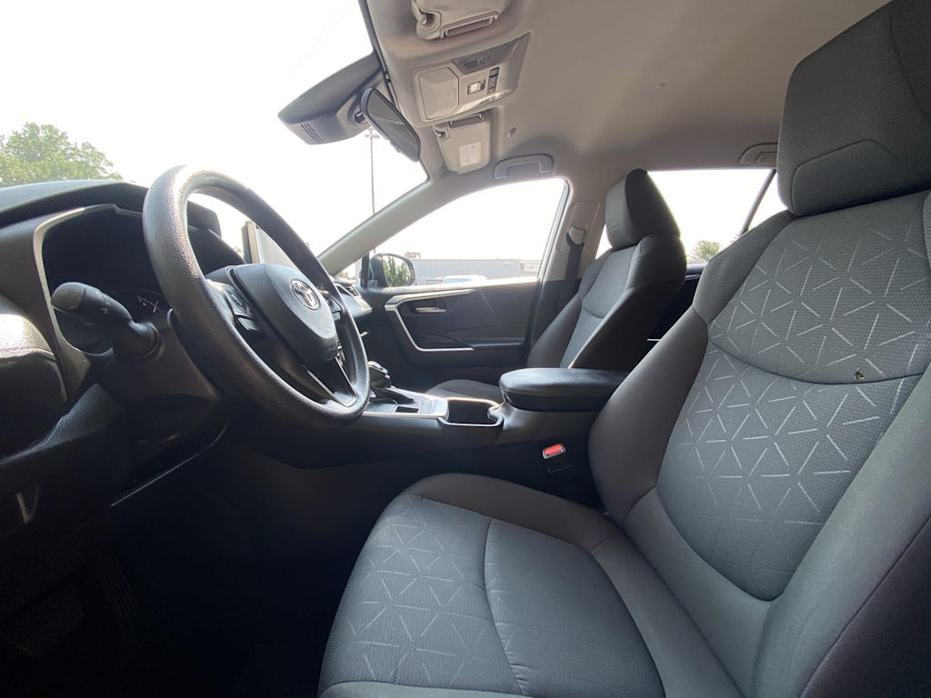 Thumbnail: 2025 Toyota RAV4 - 9