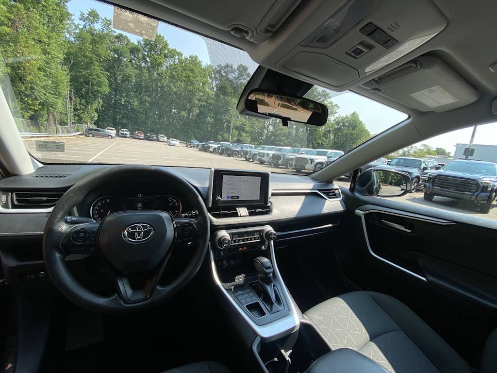Thumbnail: 2025 Toyota RAV4 - 8