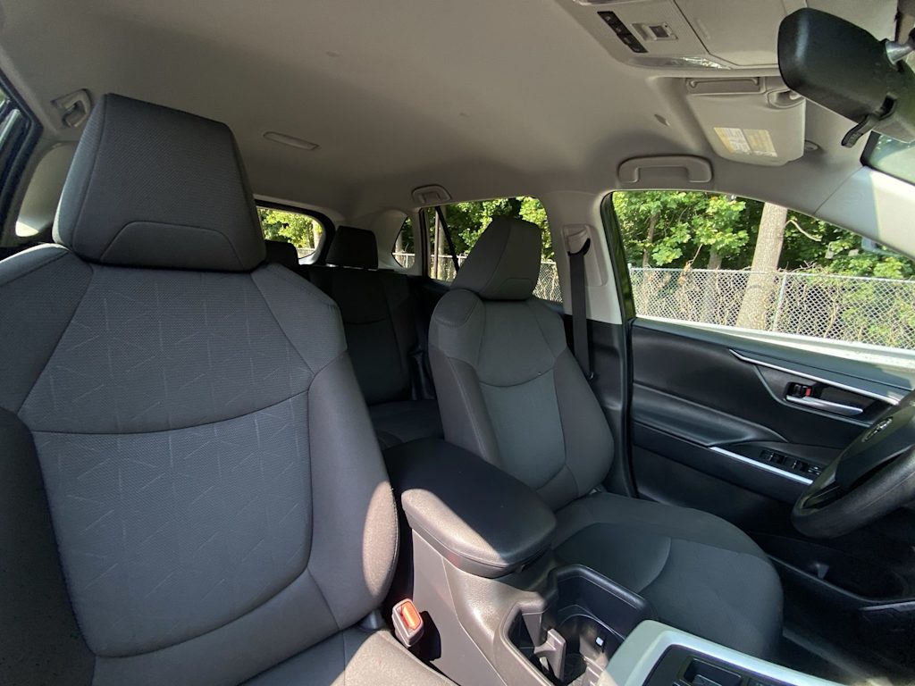 Thumbnail: 2025 Toyota RAV4 - 31
