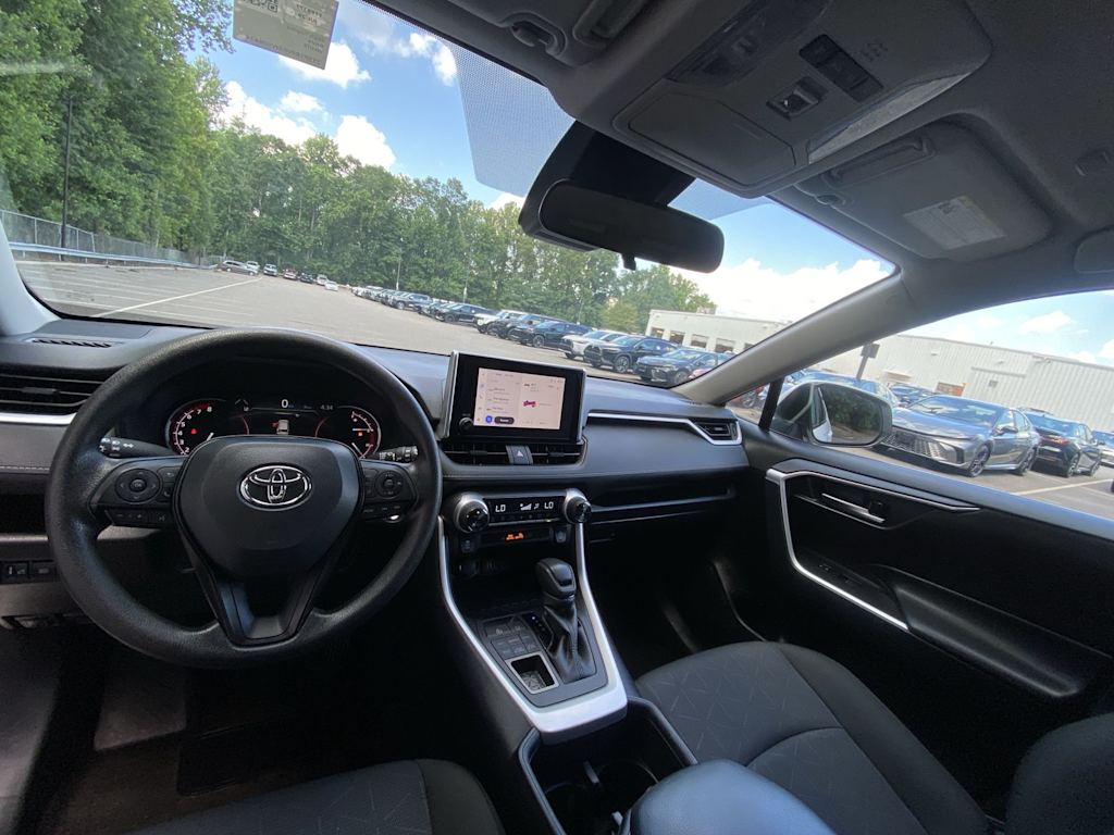 Thumbnail: 2025 Toyota RAV4 - 8