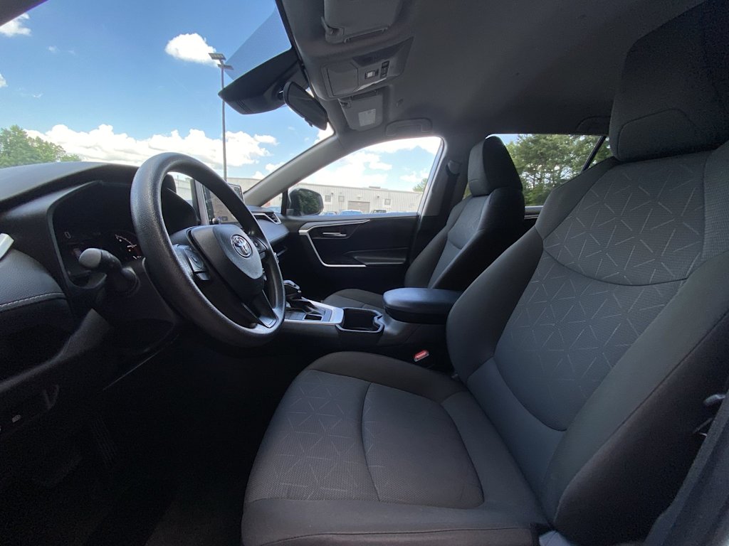 Thumbnail: 2025 Toyota RAV4 - 9