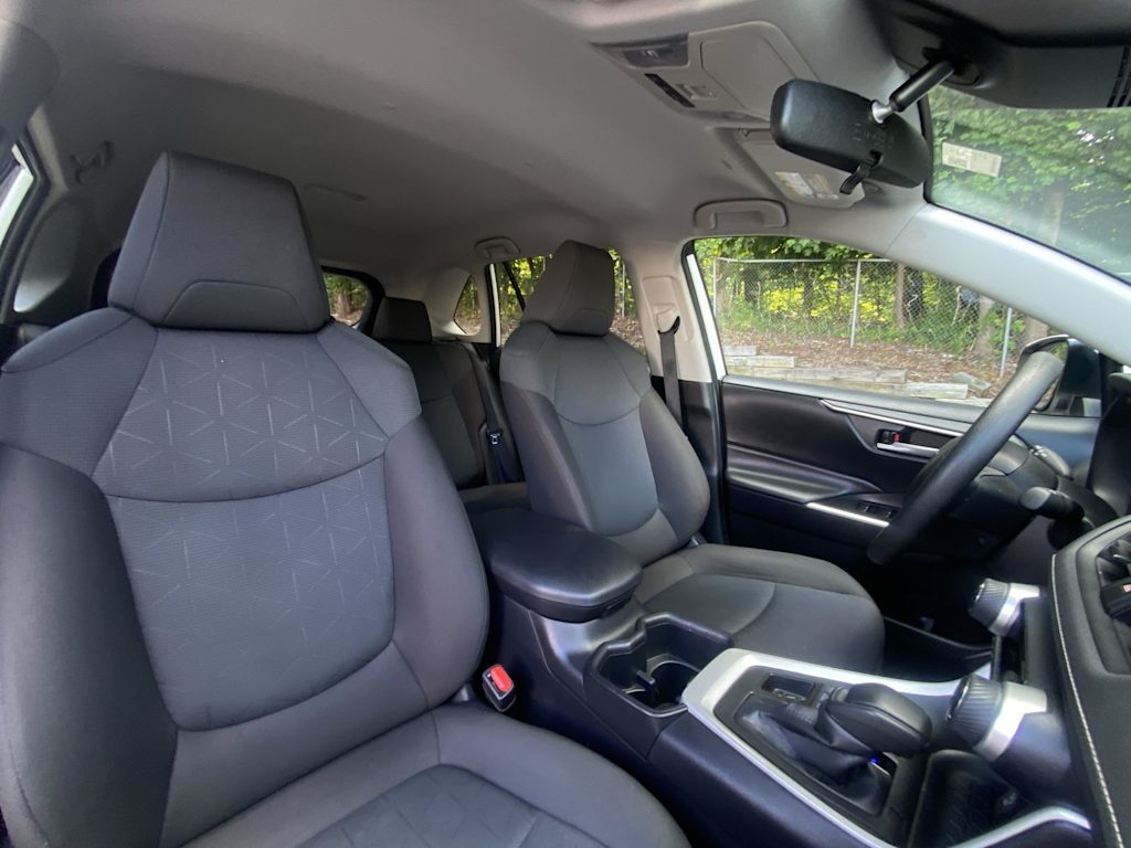 Thumbnail: 2025 Toyota RAV4 - 31