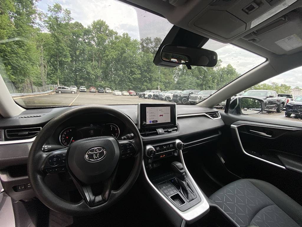 Thumbnail: 2025 Toyota RAV4 - 8