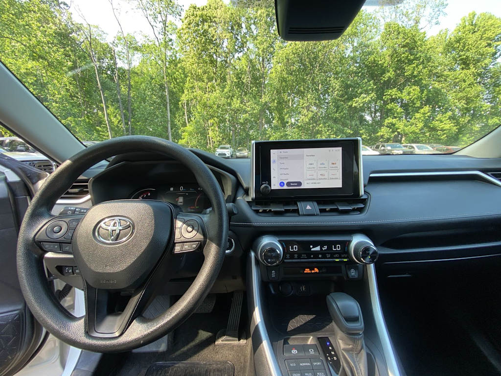 Thumbnail: 2025 Toyota RAV4 - 2